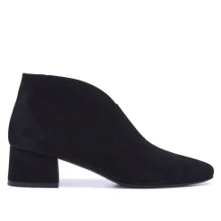 Blenniee Black Suede Ankle Boots<Carl Scarpa Sale