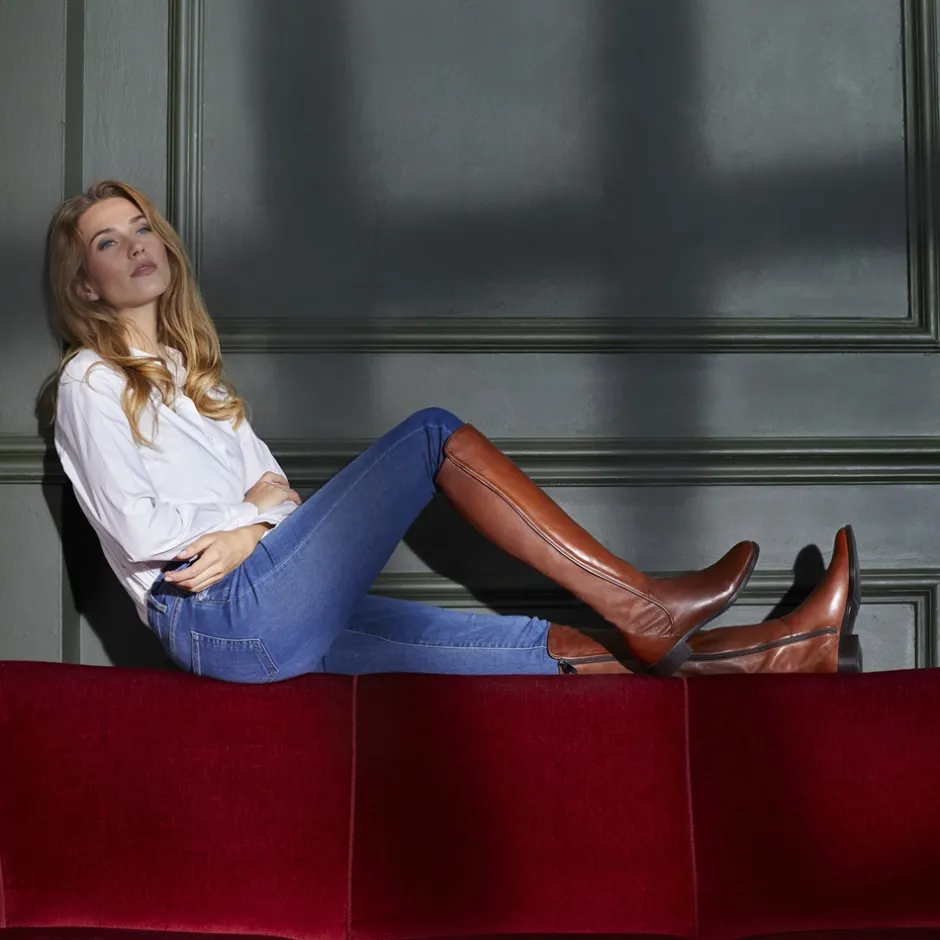 Emma Tan Leather Knee-High Boots<Carl Scarpa Best