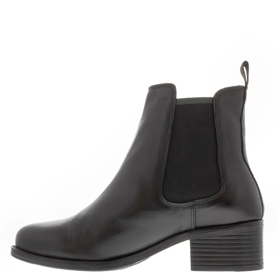 Jax Black Leather Chelsea Boots<Carl Scarpa New